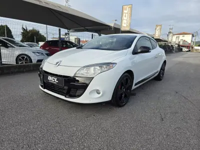 Renault Mégane Coupe 2011 - 8990 EUR, 234000 km - AUTO.MOTO.pt - 234000km - foto 3 de 33