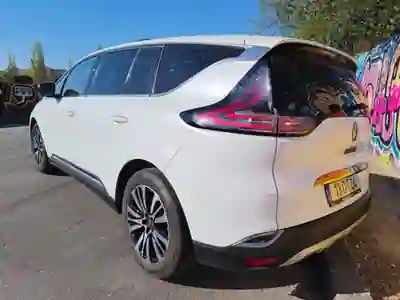 Renault Espace 2016 - 16450 EUR, 171955 km - AUTO.MOTO.pt - 171955km - foto 30 de 31