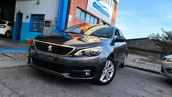 Peugeot 308 SW 2018 - 9900 EUR, 175000 km - AUTO.MOTO.pt - 175000km - foto 6 de 16
