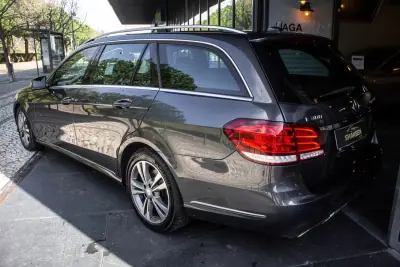 Mercedes-Benz E 300 2015 - 15990 EUR, 256669 km - AUTO.MOTO.pt - 256669km - foto 3 de 36
