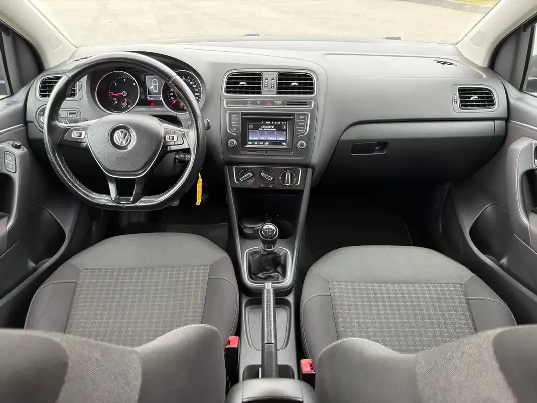 Volkswagen Polo 2017 - 10900 EUR, 152200 km - AUTO.MOTO.pt - 152200km - foto 28 de 28