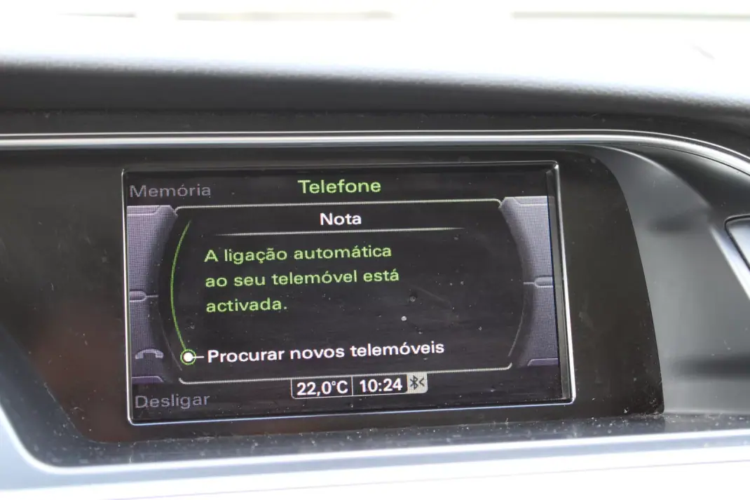 Audi A4 2014 - 14990 EUR, 168000 km - 168000km - foto 23 de 25