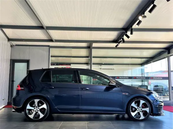 Volkswagen Golf 2015 - 24990 EUR, 162000 km - AUTO.MOTO.pt - 162000km - foto 4 de 58