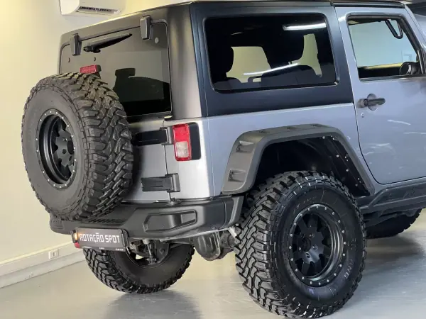 Jeep Wrangler 2014 - 39990 EUR, 115000 km - AUTO.MOTO.pt - 115000km - foto 24 de 54