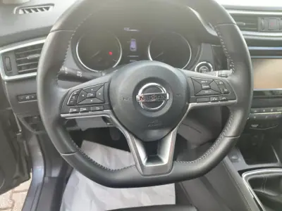 Nissan Qashqai 2018 - 17490 EUR, 49536 km - AUTO.MOTO.pt - 49536km - foto 13 de 22