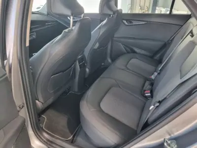 Kia e-Niro 2023 - 26900 EUR, 54000 km - AUTO.MOTO.pt - 54000km - foto 7 de 15