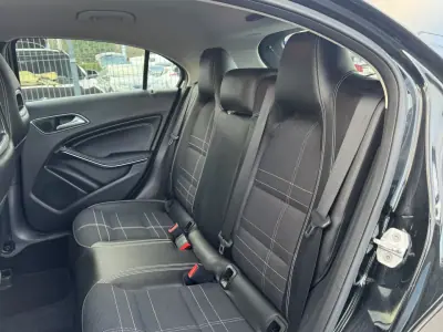 Mercedes-Benz A 180 2016 - 16500 EUR, 165000 km - AUTO.MOTO.pt - 165000km - foto 16 de 18