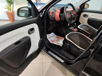 Renault Twingo 2020 - 12300 EUR, 53000 km - AUTO.MOTO.pt - 53000km - foto 8 de 28