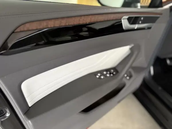 Volkswagen Arteon Shooting Brake 2021 - 23500 EUR, 168600 km - AUTO.MOTO.pt - 168600km - foto 88 de 144