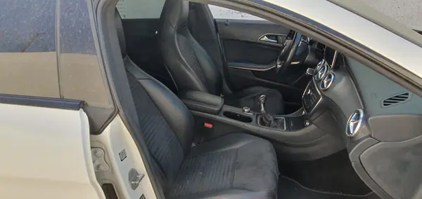 Mercedes-Benz CLA 200 2015 - 10000 EUR, 309800 km - 309800km - foto 12 de 15