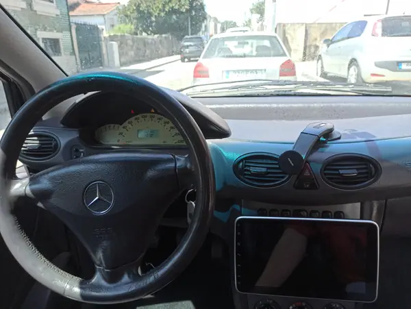 Mercedes-Benz A 140 2002 - 3898 EUR, 122000 km - AUTO.MOTO.pt - 122000km - foto 9 de 10