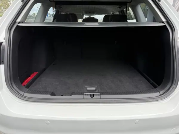 Volkswagen Golf 2015 - 7999 EUR, 290000 km - AUTO.MOTO.pt - 290000km - foto 17 de 17