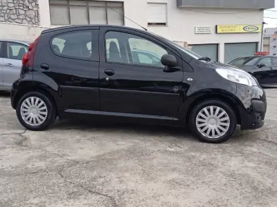 Peugeot 107 2014 - 6500 EUR, 120836 km - foto 5 de 7