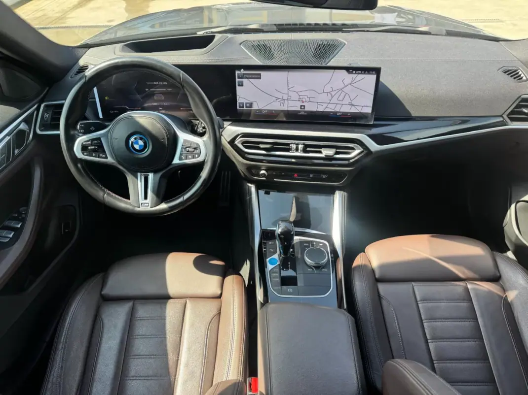 BMW i4 2022 - 53505 EUR, 54000 km - AUTO.MOTO.pt - 54000km - foto 4 de 25