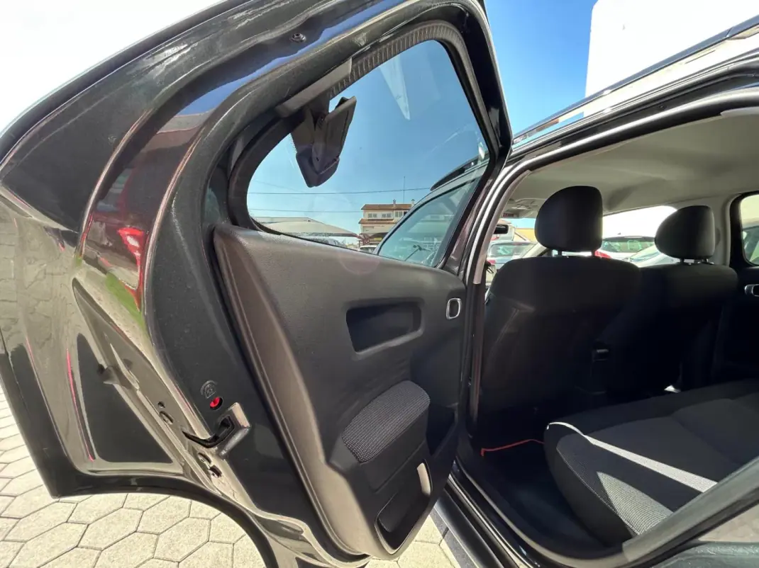 Citroën C4 Cactus 2017 - 11750 EUR, 110180 km - AUTO.MOTO.pt - 110180km - foto 18 de 23