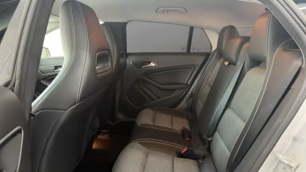 Mercedes-Benz CLA 180 2016 - 16990 EUR, 142457 km - AUTO.MOTO.pt - 142457km - foto 26 de 26
