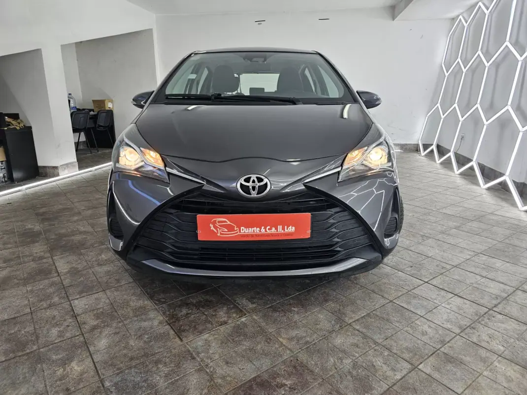 Toyota Yaris 2019 - 13650 EUR, 135421 km - AUTO.MOTO.pt - 135421km - foto 4 de 37