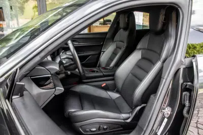 Porsche Taycan 2021 - 59890 EUR, 67644 km - AUTO.MOTO.pt - 67644km - foto 32 de 50