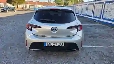 Toyota Corolla 2023 - 25900 EUR, 52000 km - AUTO.MOTO.pt - 52000km - foto 8 de 14