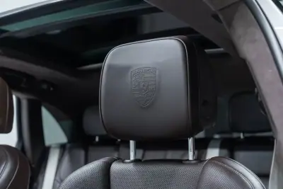 Porsche Macan 2016 - 49950 EUR, 131000 km - AUTO.MOTO.pt - 131000km - foto 27 de 53