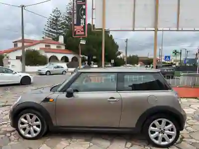 MINI One 2011 - 8700 EUR, 220000 km - AUTO.MOTO.pt - 220000km - foto 6 de 31