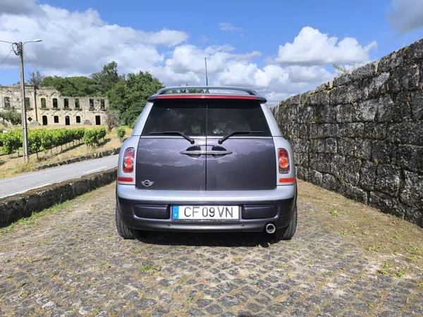 MINI Clubman 2013 - 9000 EUR, 185000 km - AUTO.MOTO.pt - 185000km - foto 4 de 12
