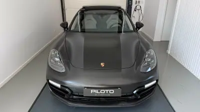 Porsche Panamera 2018 - 79990 EUR, 140973 km - AUTO.MOTO.pt - 140973km - foto 3 de 36