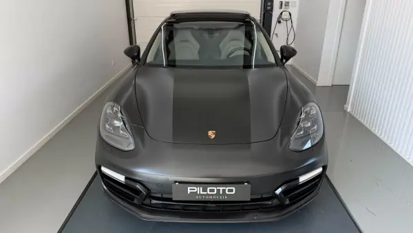 Porsche Panamera 2018 - 79990 EUR, 140973 km - AUTO.MOTO.pt - 140973km - foto 3 de 36