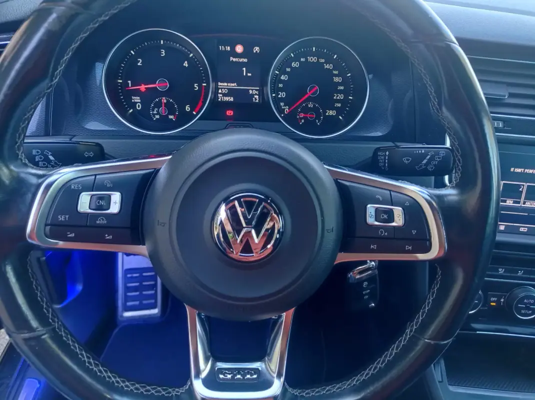 Volkswagen Golf 2013 - 17490 EUR, 214500 km - AUTO.MOTO.pt - 214500km - foto 13 de 17