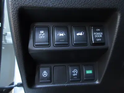 Nissan X-Trail 2017 - 18990 EUR, 179000 km - 179000km - foto 26 de 54