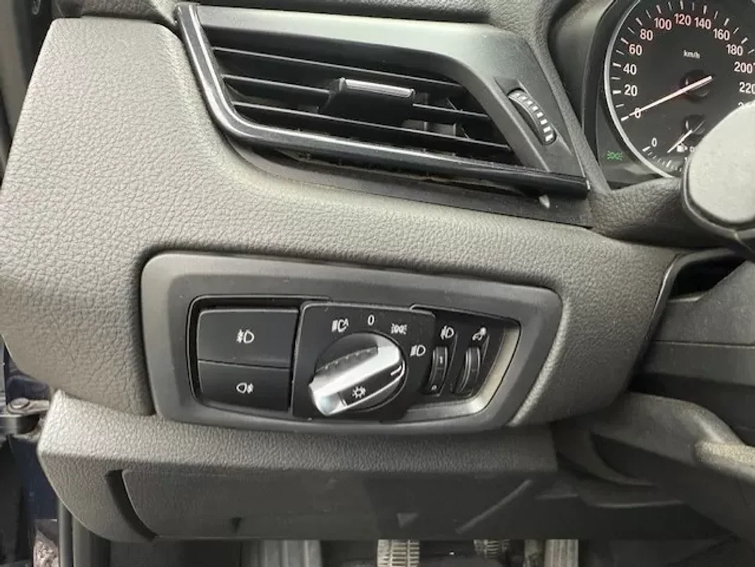 BMW 216 Active Tourer 2015 - 16000 EUR, 170700 km - AUTO.MOTO.pt - 170700km - foto 15 de 24