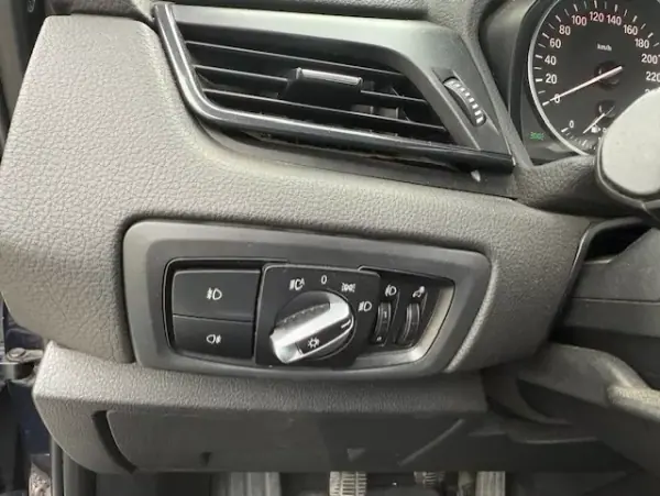 BMW 216 Active Tourer 2015 - 16000 EUR, 170700 km - AUTO.MOTO.pt - 170700km - foto 15 de 24
