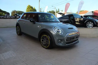 MINI 3 Portas 2020 — photo 2 of 29