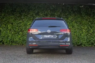Volkswagen Passat Variant 2019 - 16900 EUR, 229000 km - AUTO.MOTO.pt - 229000km - foto 9 de 17