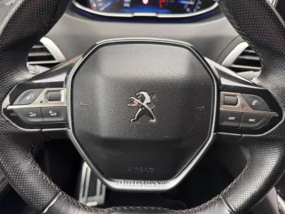 Peugeot 5008 2018 - 18500 EUR, 108306 km - AUTO.MOTO.pt - 108306km - foto 12 de 23