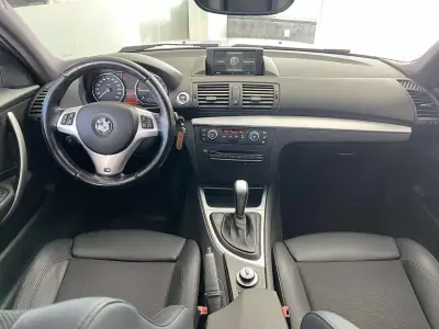 BMW 118 2008 - 8800 EUR, 262392 km - 262392km - foto 10 de 20