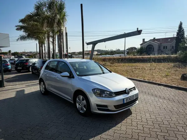 Volkswagen Golf 2013 - 10800 EUR, 256000 km - AUTO.MOTO.pt - 256000km - foto 9 de 12