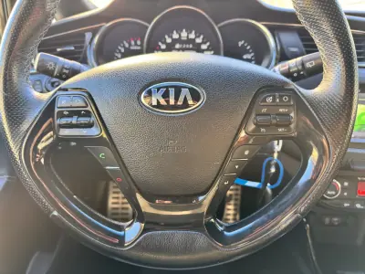 Kia Ceed SW 2016 - 10900 EUR, 193625 km - 193625km - foto 12 de 25