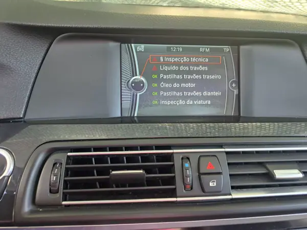 BMW 520 2012 - 11250 EUR, 371188 km - AUTO.MOTO.pt - 371188km - foto 17 de 18