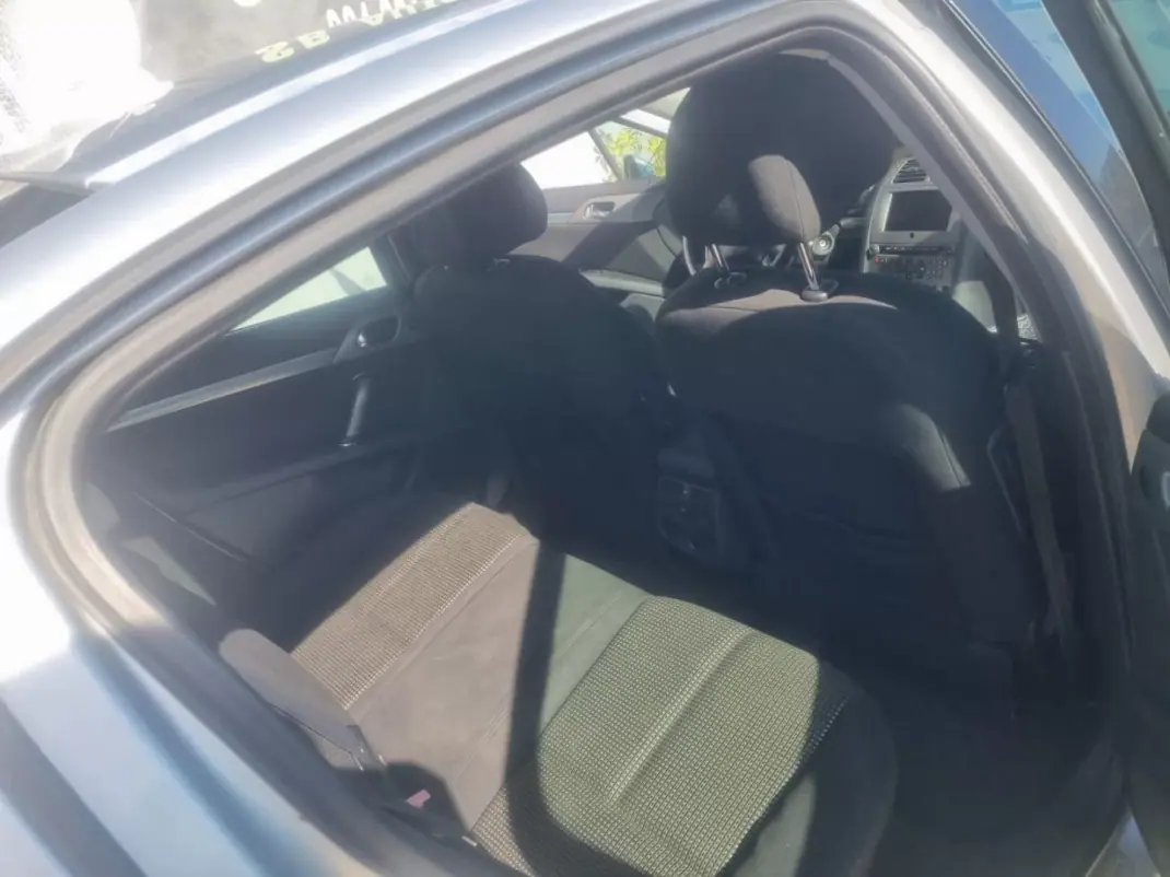 Peugeot 407 2006 - 2000 EUR, 247567 km - 247567km - foto 9 de 14