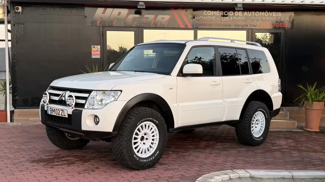 Mitsubishi Pajero 2010 - 29990 EUR, 215000 km - AUTO.MOTO.pt - 215000km - foto 3 de 38