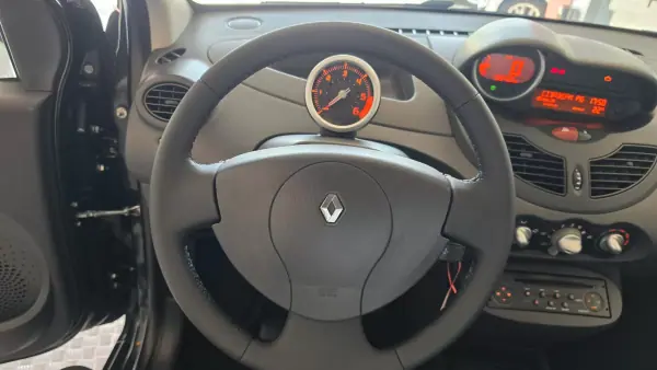 Renault Twingo 2009 - 4900 EUR, 139709 km - AUTO.MOTO.pt - 139709km - foto 36 de 52