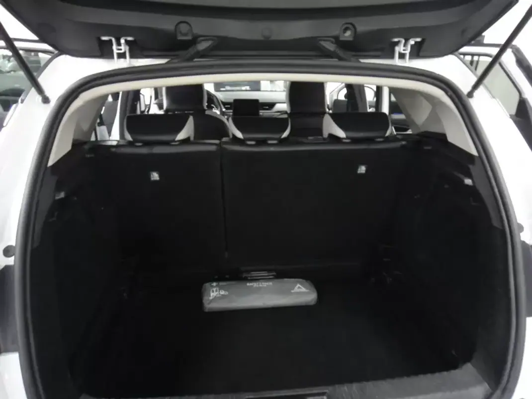 Renault Captur 2020 - 16500 EUR, 76000 km - AUTO.MOTO.pt - 76000km - foto 17 de 23