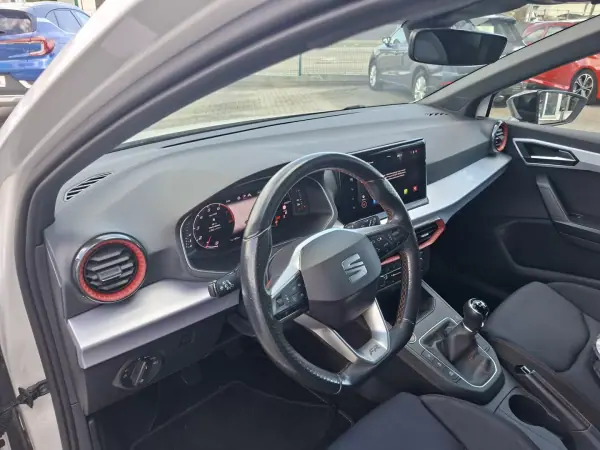 SEAT Ibiza 2022 - 17250 EUR, 70500 km - AUTO.MOTO.pt - 70500km - foto 30 de 31