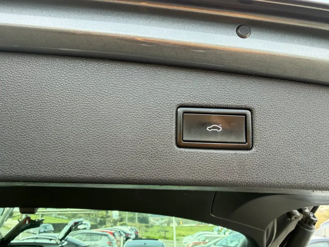 Volkswagen Tiguan 2017 - 19990 EUR, 165504 km - AUTO.MOTO.pt - 165504km - foto 21 de 21