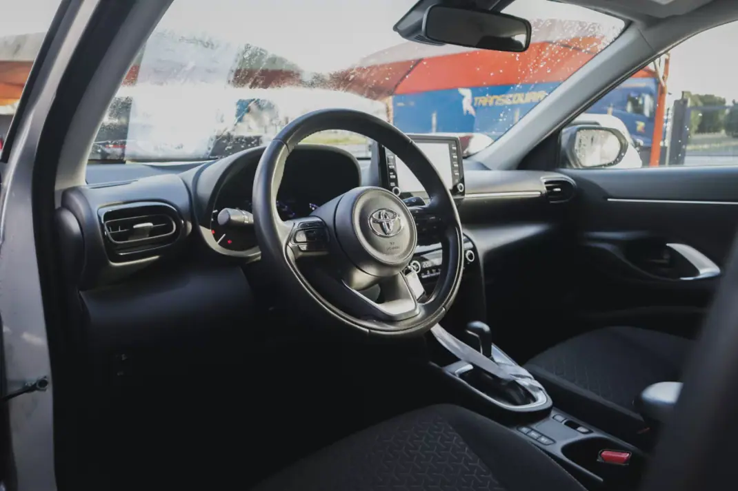 Toyota Yaris Cross 2023 - 26880 EUR, 24780 km - AUTO.MOTO.pt - 24780km - foto 7 de 19