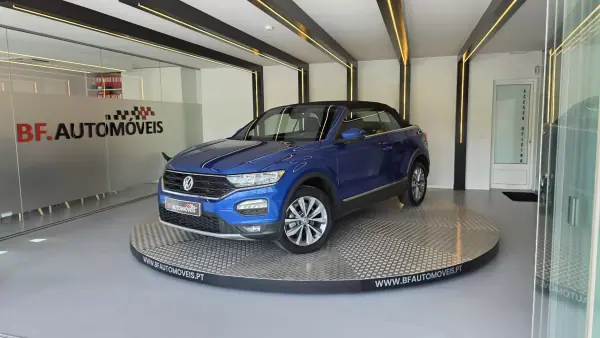 Volkswagen T-Roc Cabrio 2020 - 26900 EUR, 61926 km - AUTO.MOTO.pt - 61926km - foto 2 de 56