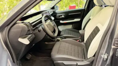 Citroën e-C3 2025 - 21500 EUR, 8295 km - AUTO.MOTO.pt - 8295km - foto 14 de 28