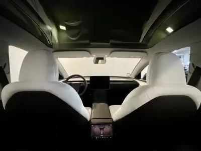 Tesla Model 3 2024 — foto 4 de 51