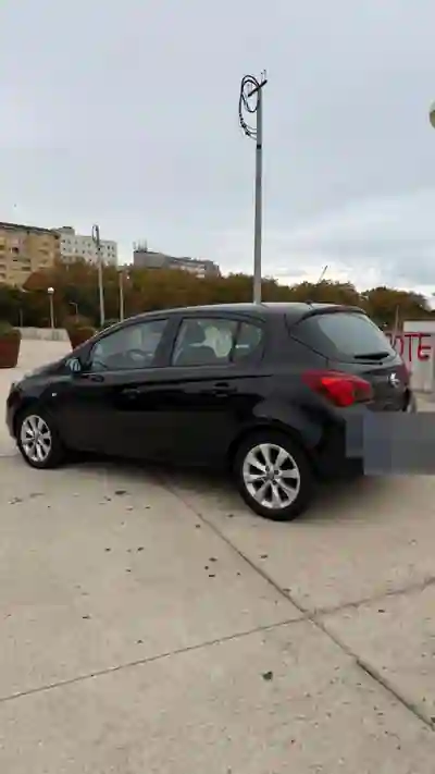 Opel Corsa 2017 — foto 5 de 9